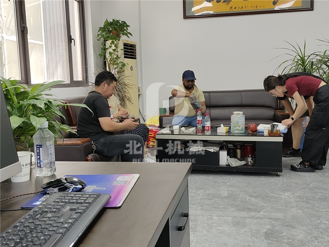 孟加拉國客戶到我公司考察、洽談合作